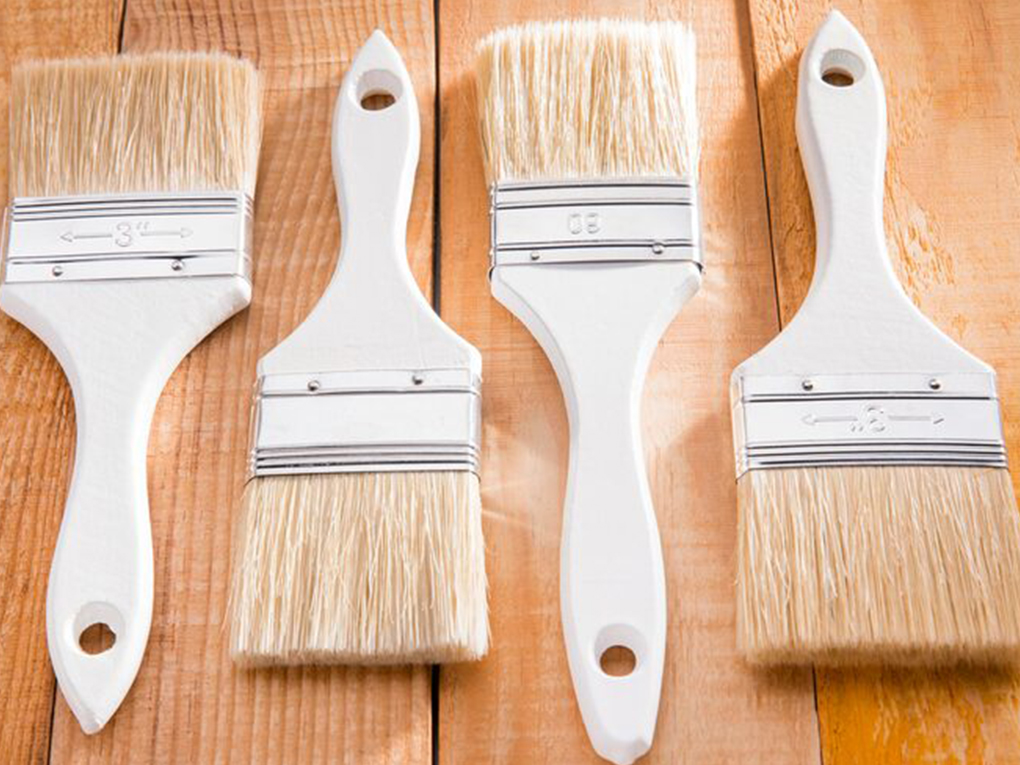Best Brush for Painting Fence Panels
