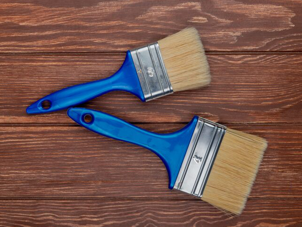 Best Brush for Painting Fence Panels