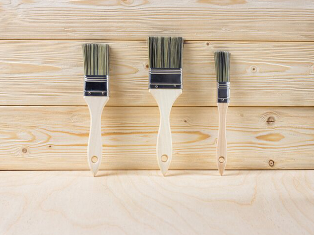 Best Brush for Painting Fence Panels