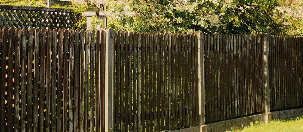 Can You Paint Colorbond Fence