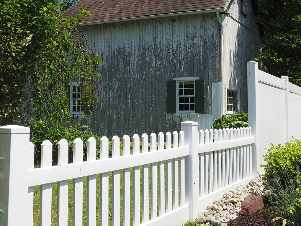 How long does fence paint last