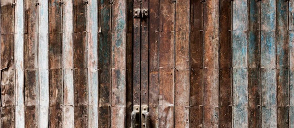 How to paint an old weathered fence