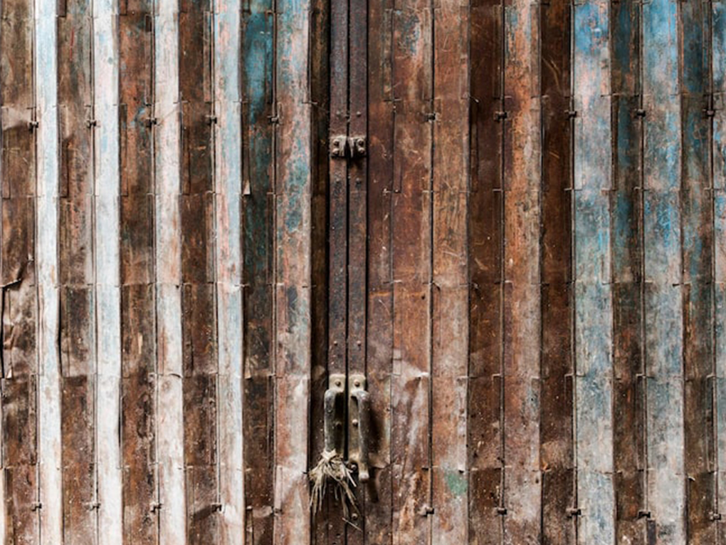 How to paint an old weathered fence