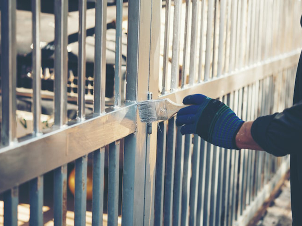How to paint fence posts