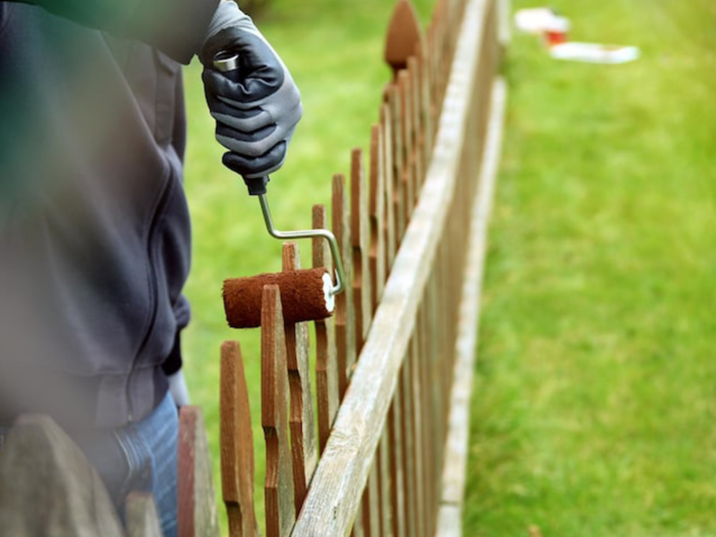 How to prep a fence before painting