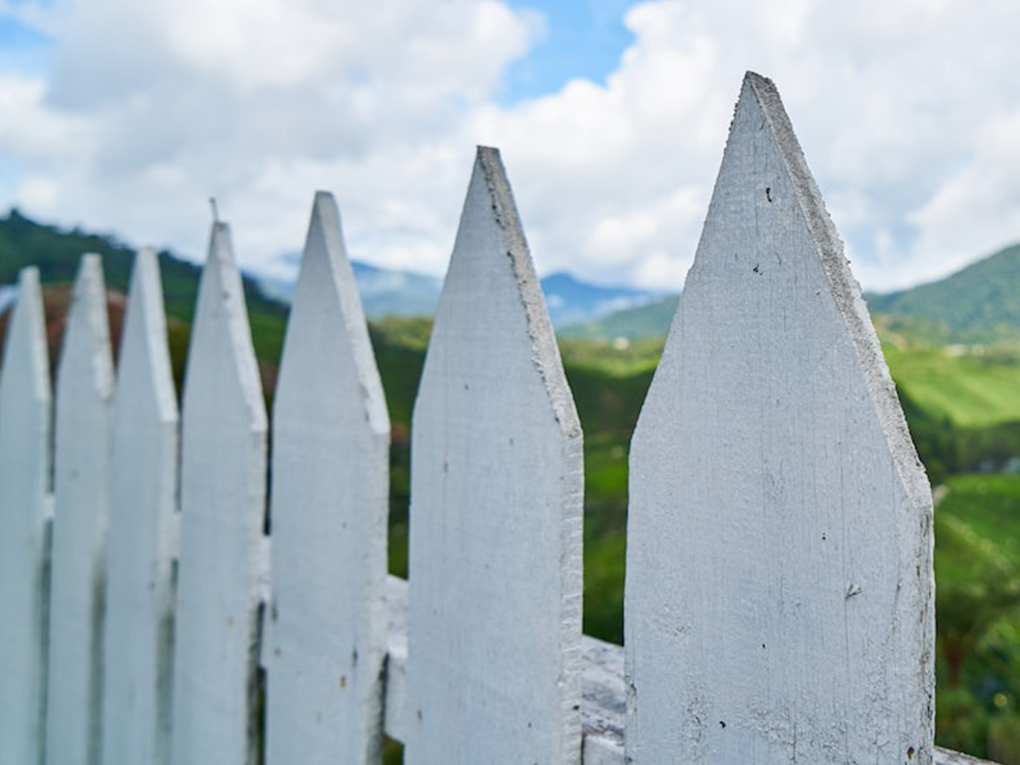 How to prep a fence before painting