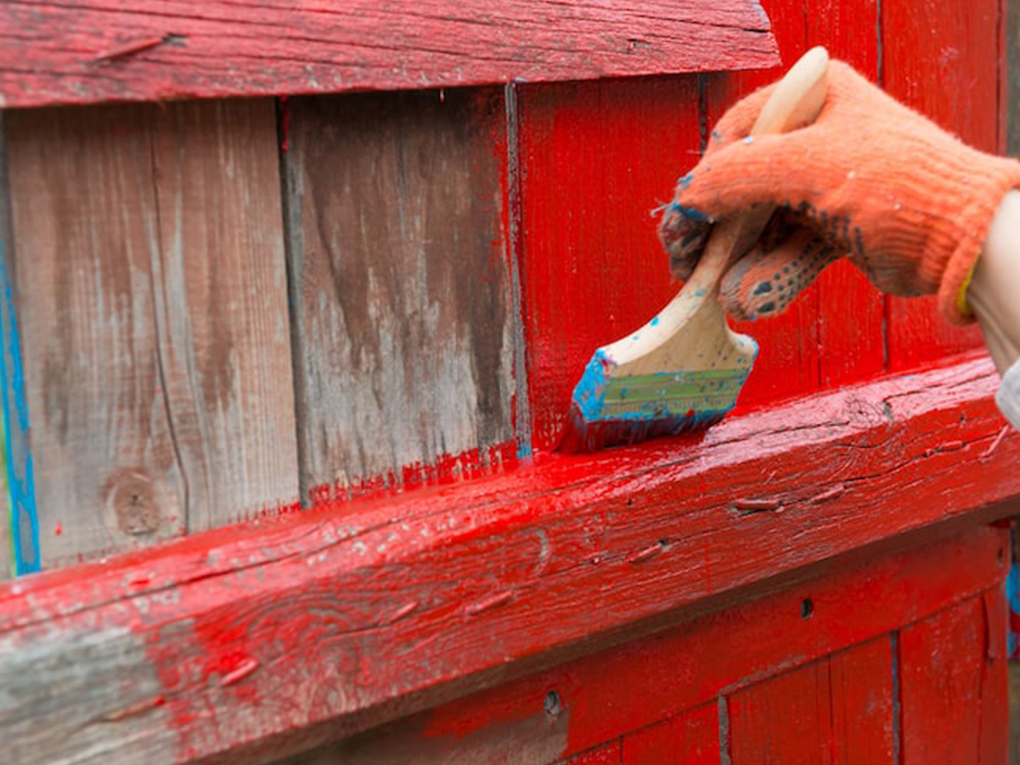 How to prep a fence before painting