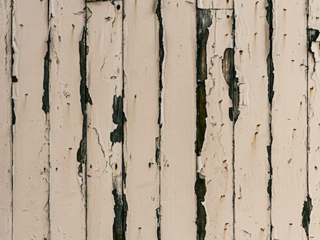 How to remove old fence paint