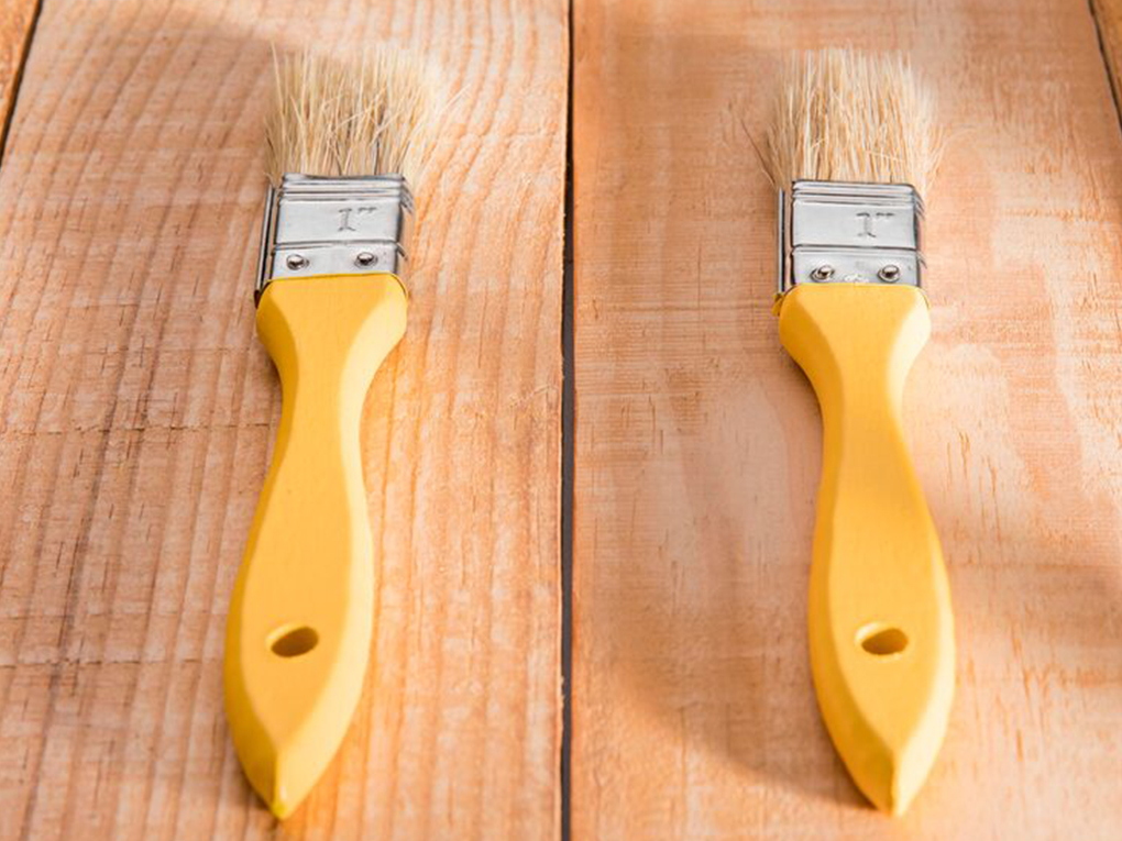 Water Based vs Oil Based Fence Paint